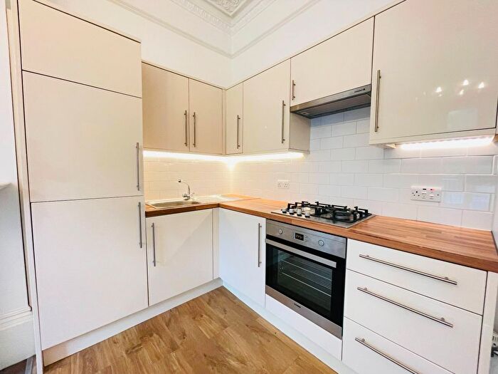 2 Bedroom Flat To Rent In Archway Road, London, N6