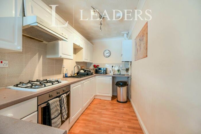 2 Bedroom Apartment To Rent In Kent Road, Southsea, PO5