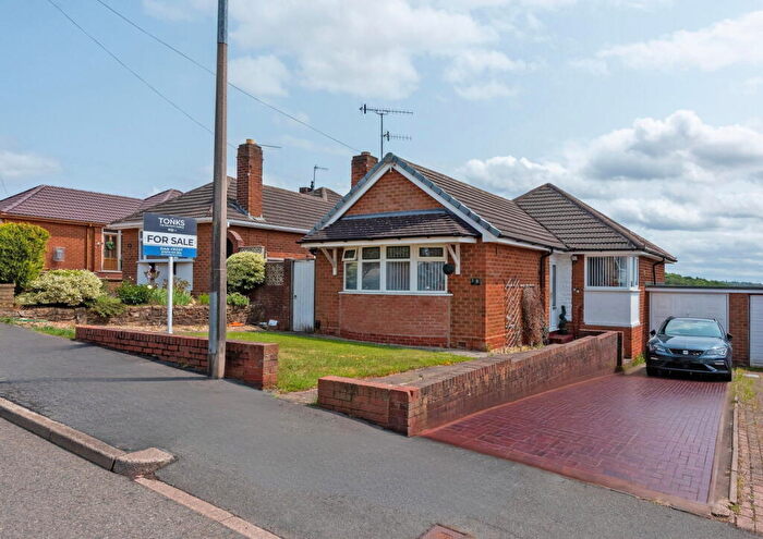 2 Bedroom Detached Bungalow For Sale In Kipling Road, Dudley, DY3