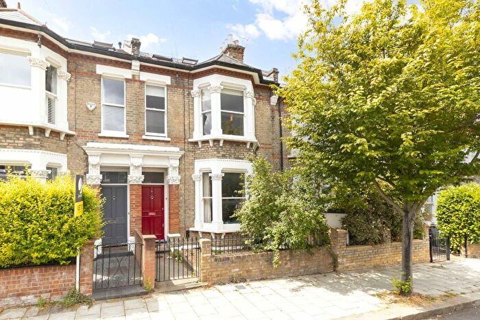 5 Bedroom Property For Sale In Leppoc Road, Clapham, SW4