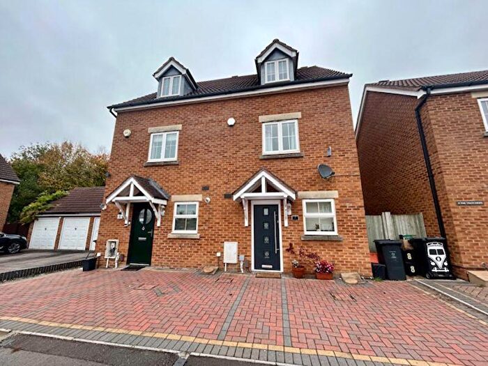 4 Bedroom Terraced House To Rent In Bedroom House To Rent, The Thatchers, North Swindon, SN25