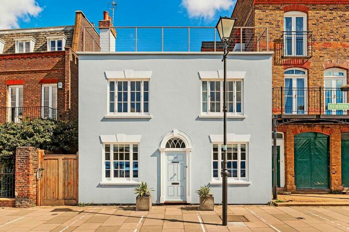 2 Bedroom Detached House To Rent In Lower Mall, Hammersmith, W6