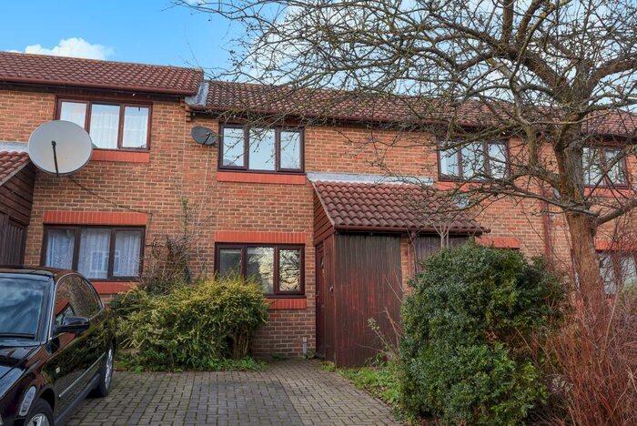 1 Bedroom Terraced House To Rent In Warwick Grove, Surbiton, KT5