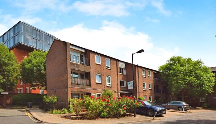 1 Bedroom Flat To Rent In Green Walk, London, SE1