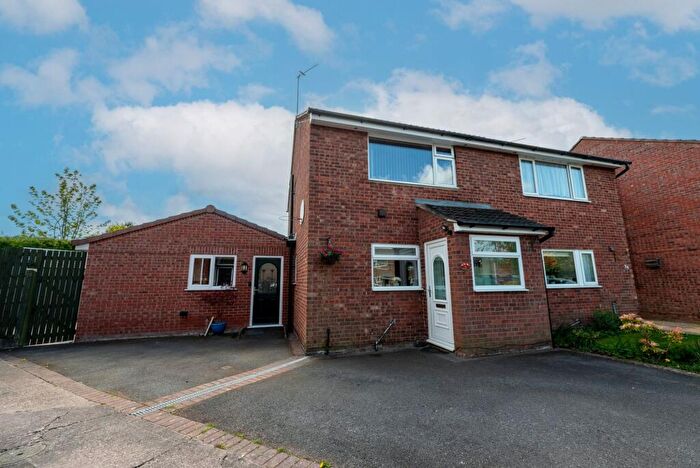 4 Bedroom Semi Detached House For Sale In Hawthorne Close, Congleton, CW12