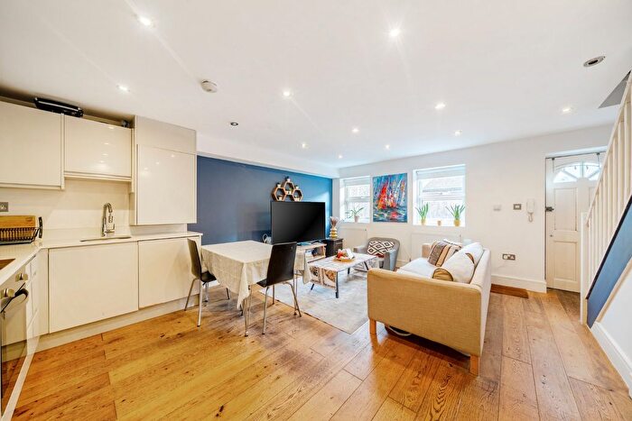 1 Bedroom Detached House For Sale In Kingston Road, Wimbledon, London, SW19