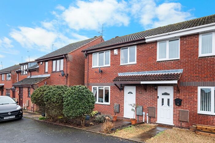 3 Bedroom Semi-Detached House For Sale In Farmers Road, Bromsgrove, B60