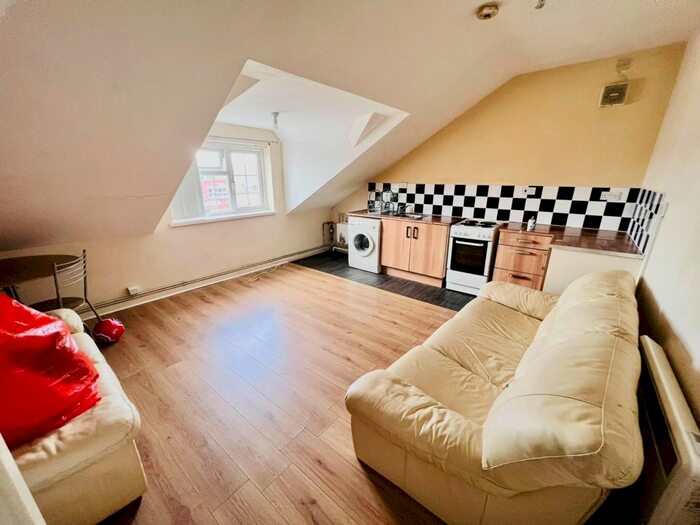 1 Bedroom Flat To Rent In Stourbridge Road, Dudley, DY1