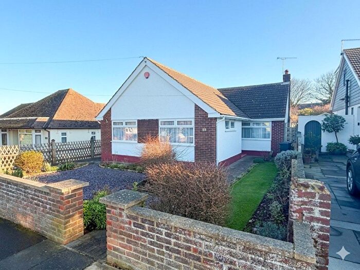 3 Bedroom Bungalow For Sale In Botany Road, Broadstairs, CT10