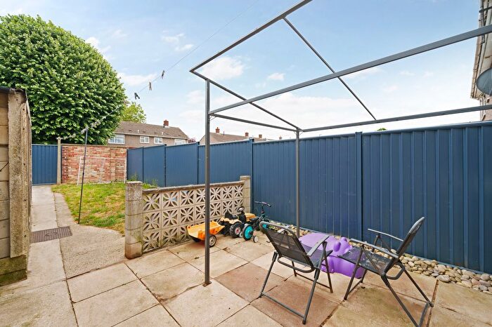 3 Bedroom Terraced House For Sale In Landseer Walk, Abingdon, Oxfordshire, OX14