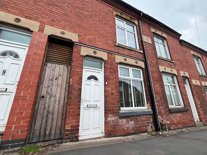 2 Bedroom Terraced House For Sale In Stamford Street, Leicester, LE3