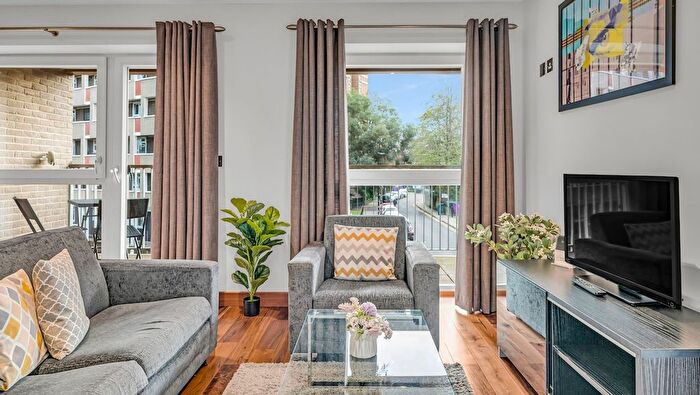 2 Bedroom Flat To Rent In Hoxton, N1