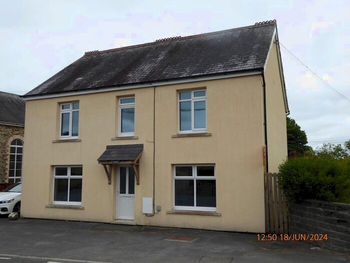 4 Bedroom Property To Rent In Gwyddgrug, Pencader, SA39