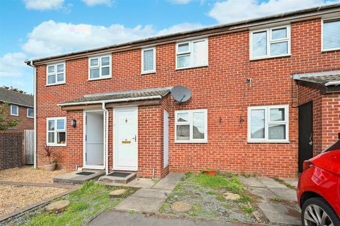 2 Bedroom Terraced House To Rent In Caernarvon Road, Chichester, PO19