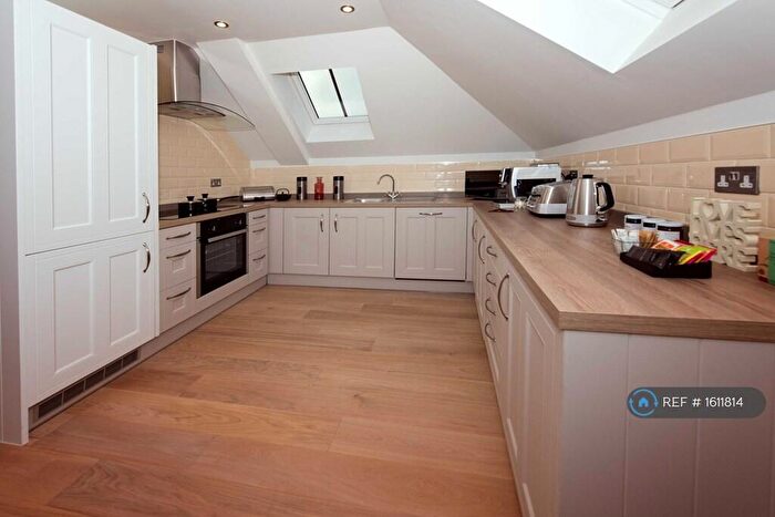 2 Bedroom Flat To Rent In Beechwood House, Headington, Oxford, OX3