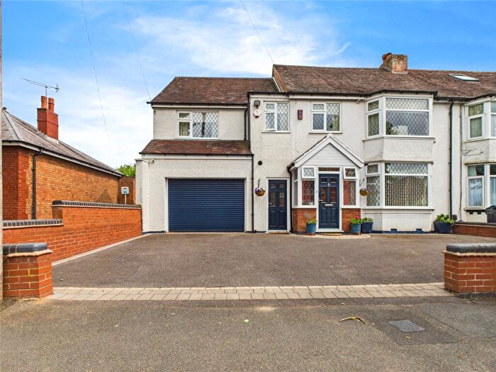 5 Bedroom Semi-Detached House For Sale In Baldwins Lane, Birmingham, West Midlands, B28