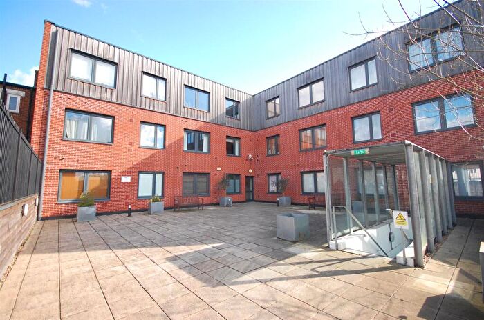 2 Bedroom Apartment For Sale In West Way, Ruislip, HA4