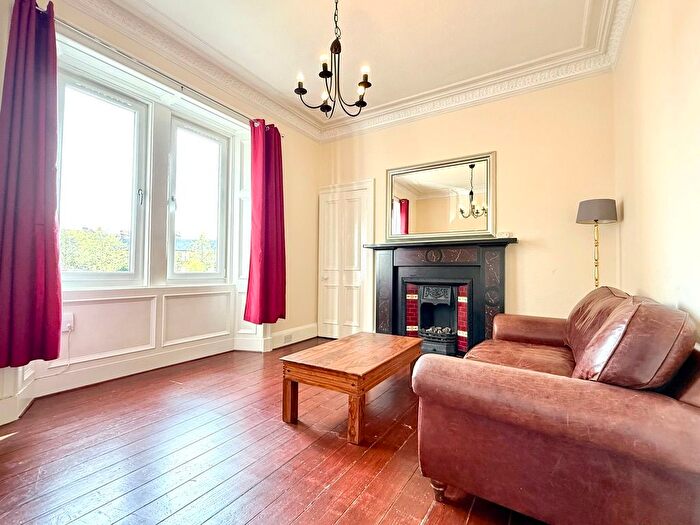 2 Bedroom Flat To Rent In Hermand Crescent, Edinburgh, EH11