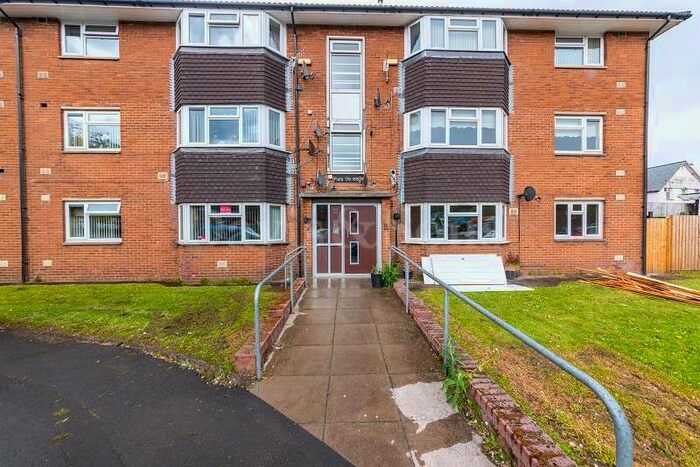 2 Bedroom Flat To Rent In Risca Road, Cross Keys, Newport. NP11