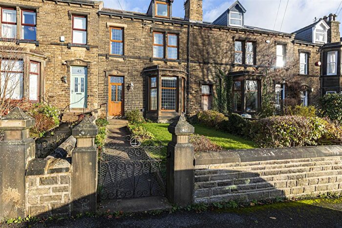 4 Bedroom Terraced House For Sale In Grasmere Road, Gledholt, Huddersfield, HD1