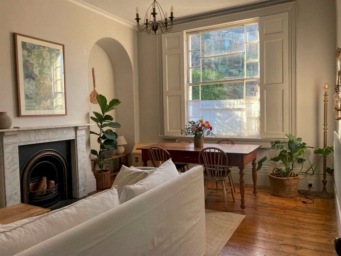 3 Bedroom Flat To Rent In Lyncombe Hill, BA2