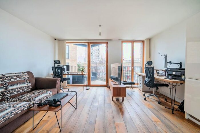 1 Bedroom Flat To Rent In Packenham House, Lockton Street, W10