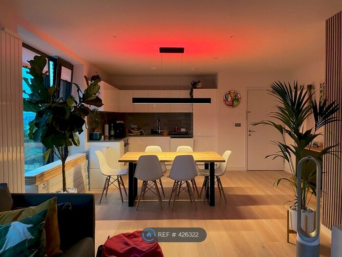 2 Bedroom Flat To Rent In John Cabot House, London, E16