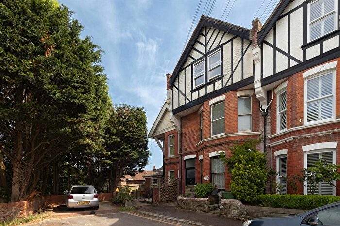 5 Bedroom Flat For Sale In De Cham Avenue, St. Leonards-On-Sea, TN37