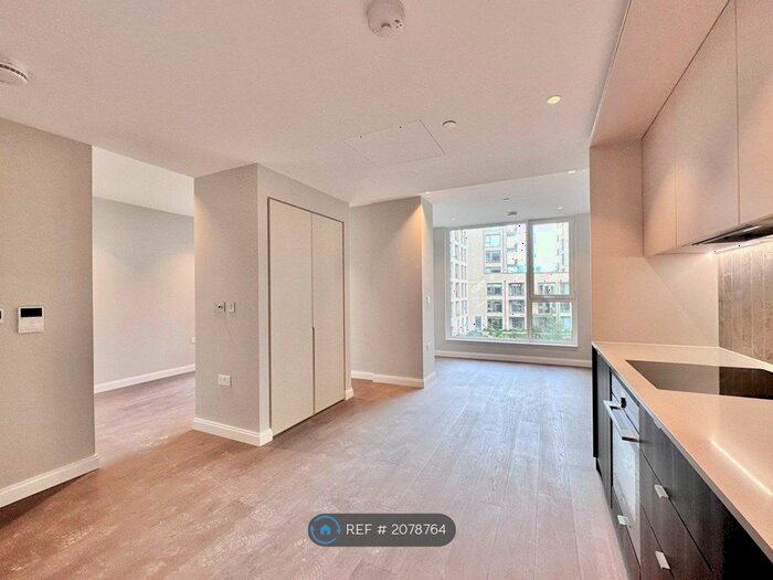 Studio To Rent In Gasholder Place, London, SE11