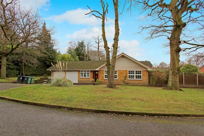 4 Bedroom Detached Bungalow To Rent In Pyrford, GU22