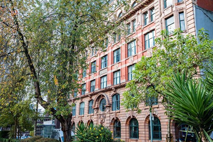 2 Bedroom Apartment To Rent In Century Buildings, M3