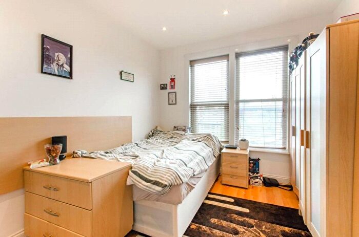 Studio To Rent In Ballards Lane, Finchley, N3