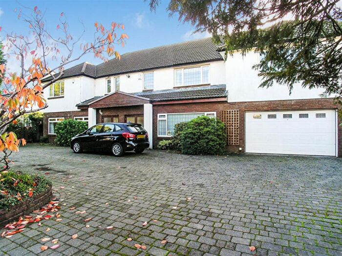 6 Bedroom Detached House For Sale In Llantrisant Road, Llandaff, CF5