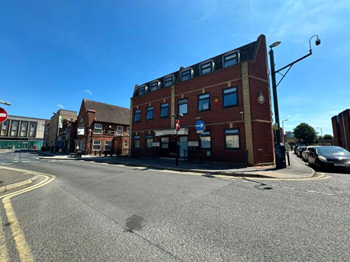 1 Bedroom Apartment To Rent In Church Street, Slough, SL1