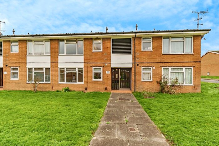 1 Bedroom Flat For Sale In Rathgar Close, Redhill, Surrey, RH1