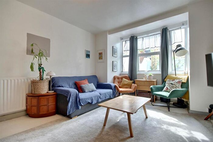 1 Bedroom Apartment For Sale In St. Andrews Road, Southsea, PO5