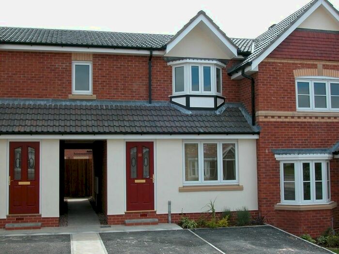 2 Bedroom Mews To Rent In Springburn Close, Bolton, BL6