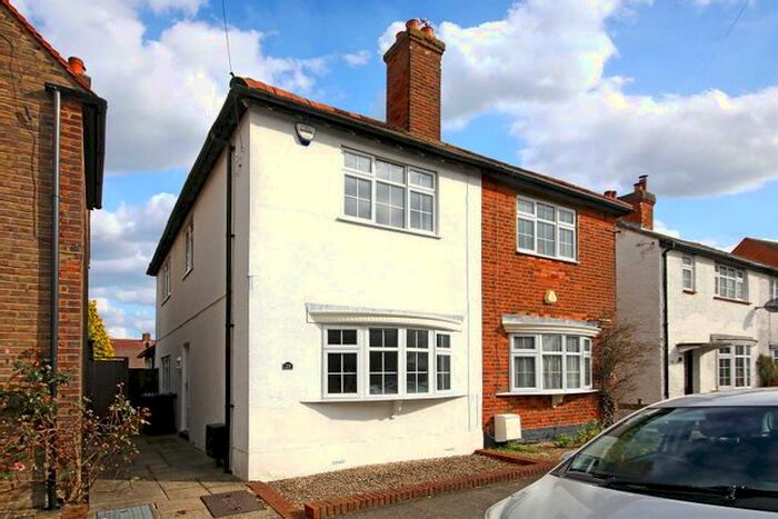 2 Bedroom Semi-Detached House To Rent In Horseshoe Crescent, Beaconsfield, HP9