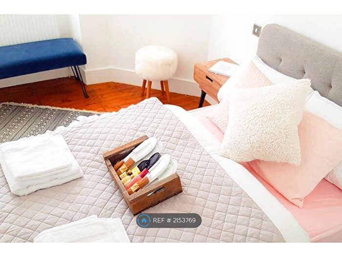 1 Bedroom Flat To Rent In Lochrin Terrace, Edinburgh, EH3