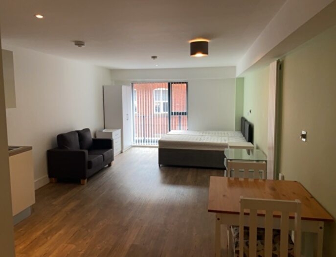 Studio To Rent In Scholes Street, Oldham, Greater Manchester, OL1