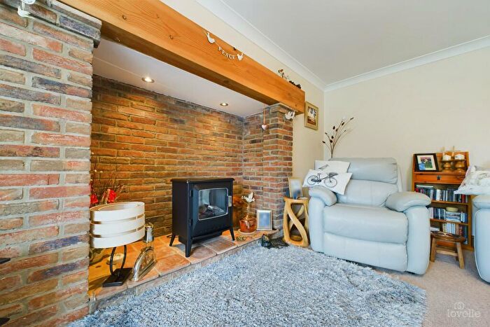 3 Bedroom Detached House For Sale In Worsley Paddock, Ulceby, North Lincolnshire, DN39