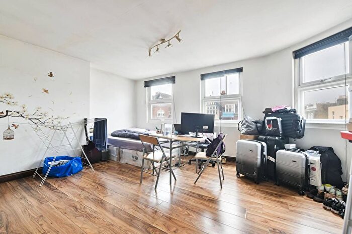Studio To Rent In Uxbridge Road, Shepherd's Bush, London, W12