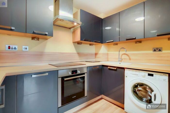 2 Bedroom Apartment To Rent In Barker Drive, Camden, London, NW1