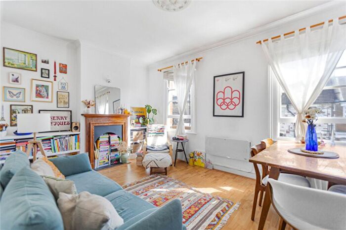 2 Bedroom Apartment To Rent In Windus Road, London, N16