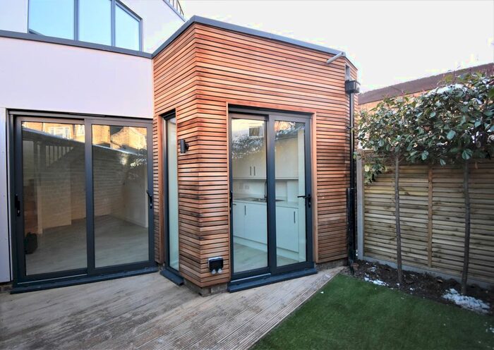 2 Bedroom Flat To Rent In Hindsleys Place, London, SE23