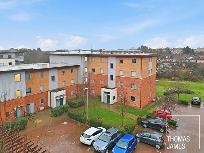 2 Bedroom Flat For Sale In Millicent Grove, London, N13