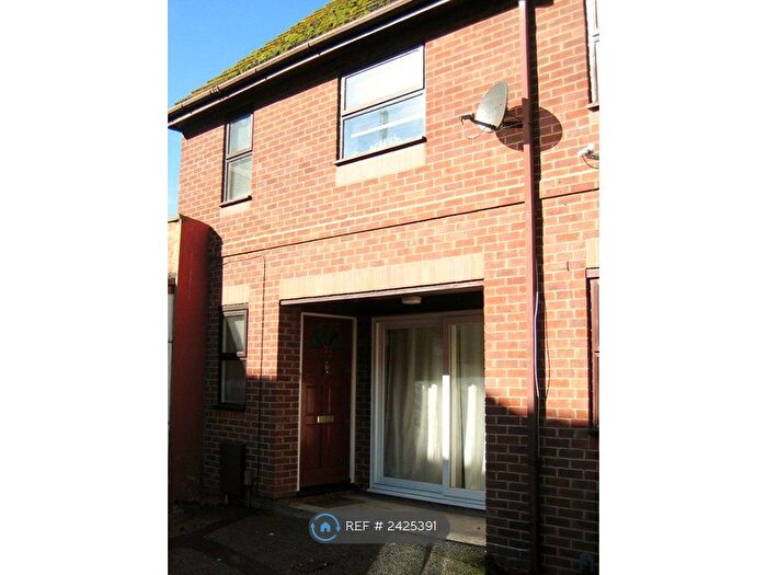 3 Bedroom End Of Terrace House To Rent In Hereford Place, Cheltenham, GL50