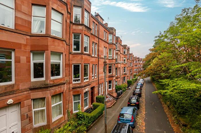 2 Bedroom Apartment To Rent In Bellwood Street, Shawlands, Glasgow, G41