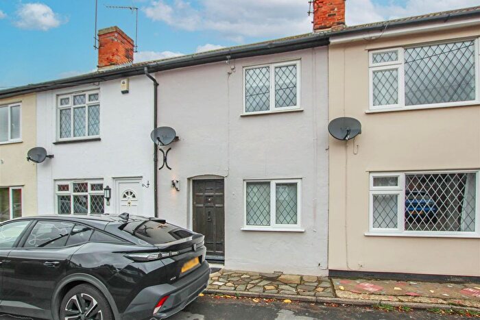 2 Bedroom Terraced House For Sale In Cricketers Row, Herongate, Brentwood, CM13