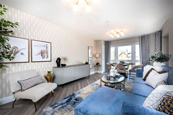 2 Bedroom Flat For Sale In Brook House, New Wharf Road, Tonbridge, TN9